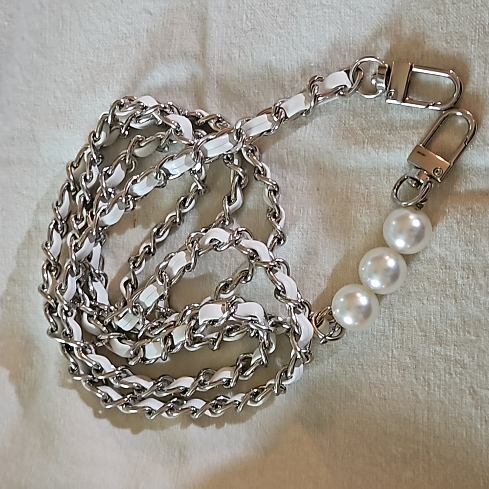 Silver/White crossbody chain
